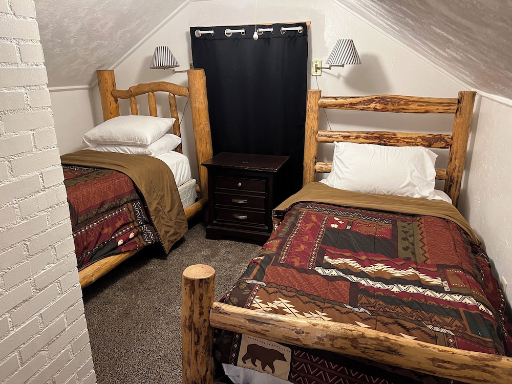 Chinook Winds Motel - photo 37