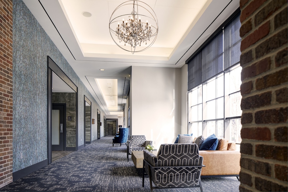 Archer Hotel Boston Burlington - photo 4