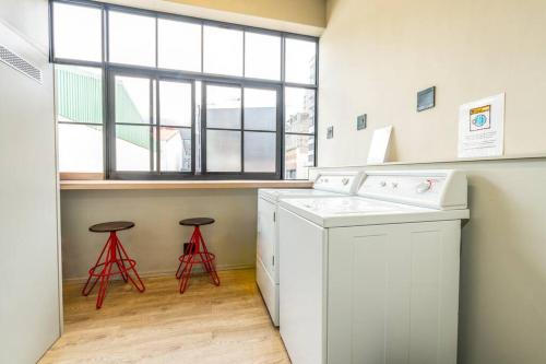 Trendy Studio in CT CoWorking City Views