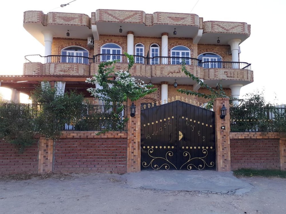 Angel Eyes House