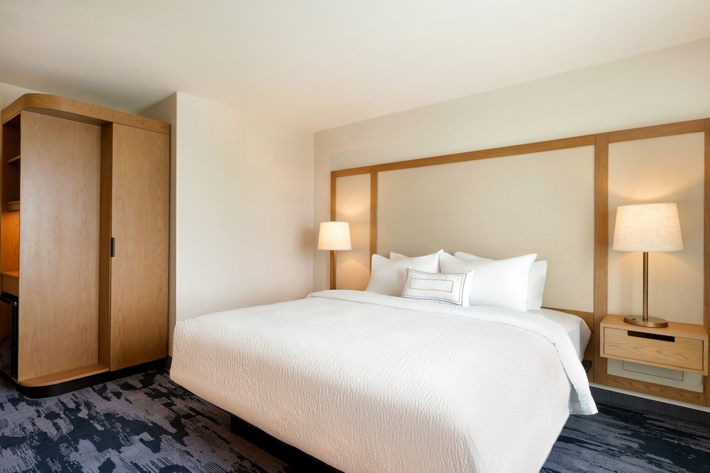 Fairfield Inn & Suites by Marriott Boulder Longmont - photo 3