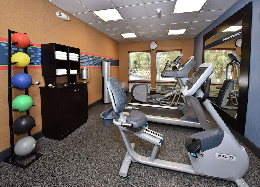 Hampton Inn Alexander City - photo 25