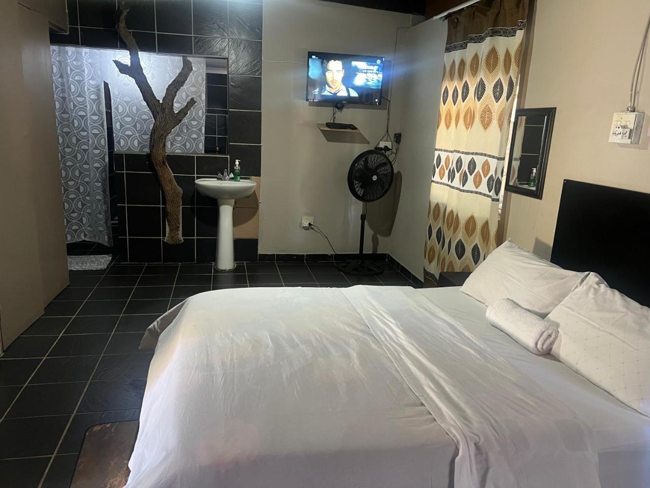 Happy time guest houses in Phalaborwa, South Africa