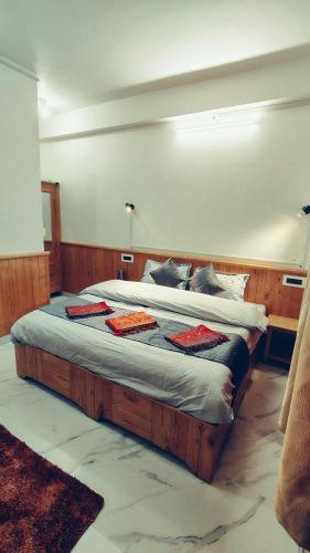 Bahu Rana Ridges in Banjar, India