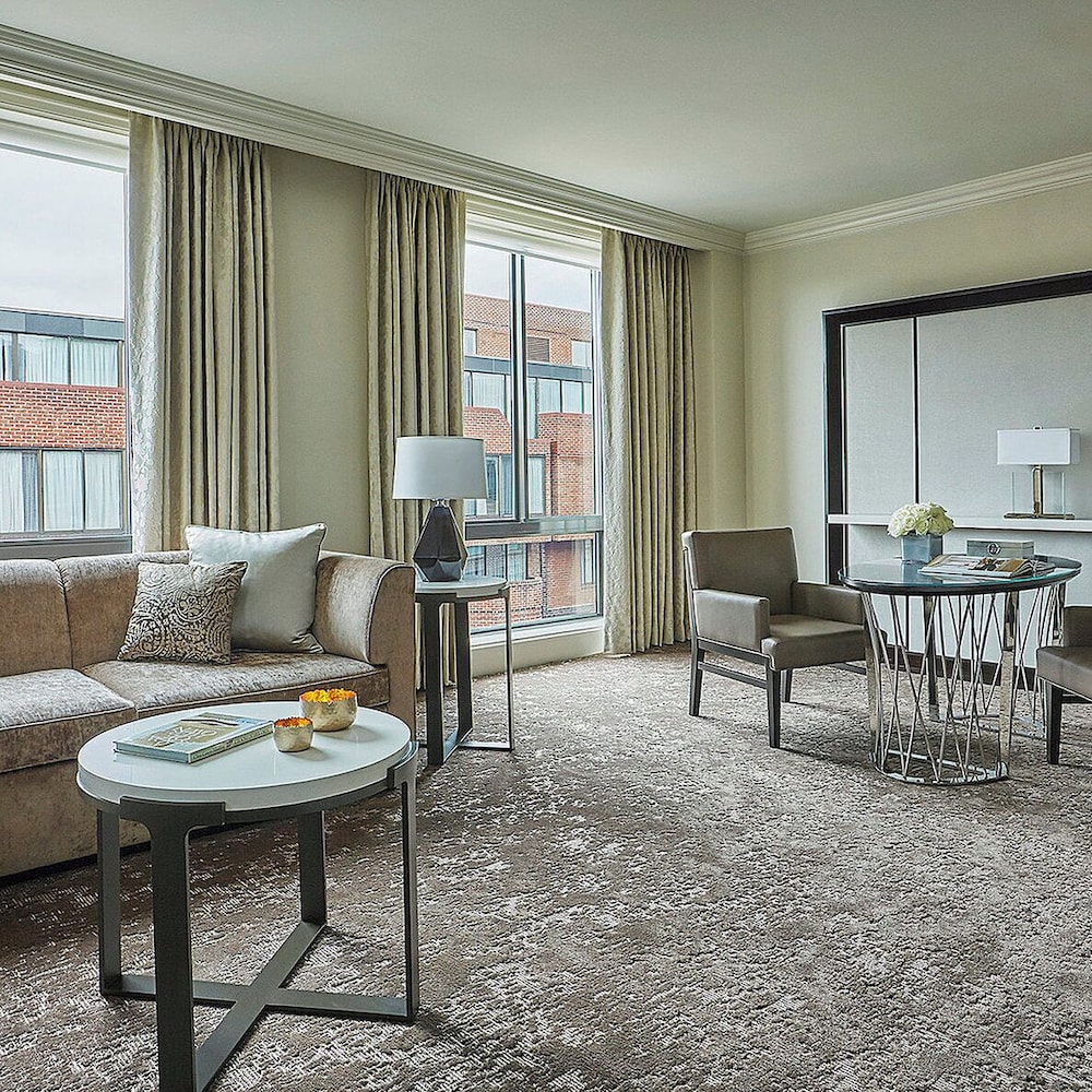 Four Seasons Hotel Washington DC - photo 16