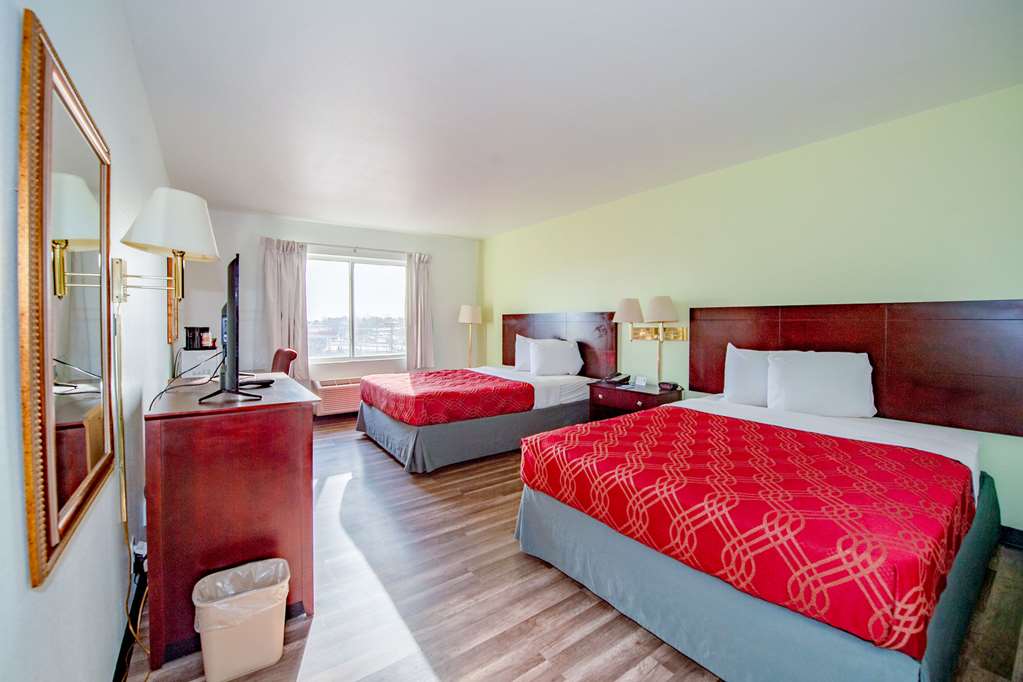 Rodeway Inn Central Colorado Springs - photo 21