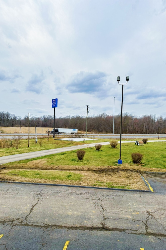 Happy Stay Inn Madisonville I 69 By OYO - photo 54
