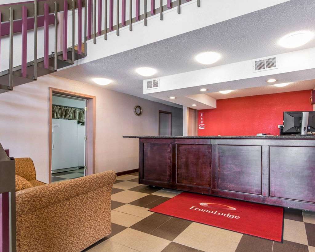 Econo Lodge Franklin South - photo 13