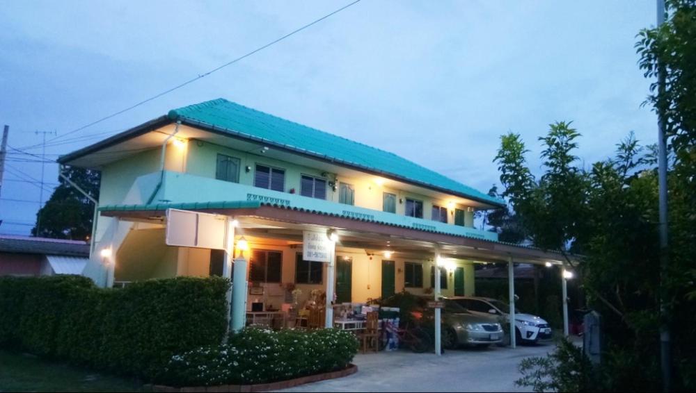 Wiset Sabai Resort pet-friendly hotel Wiset Chaichan