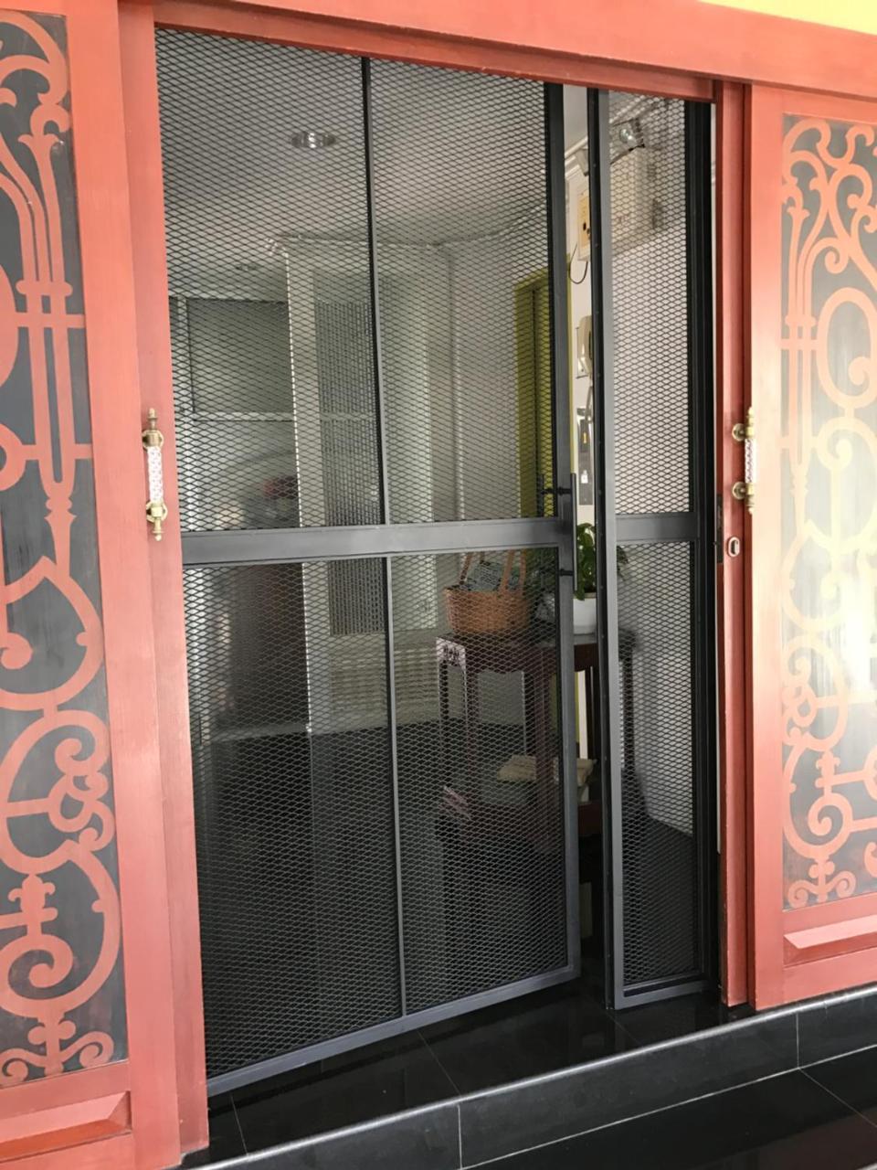 Samsen Suites Spacious 2br Contemporary Thai Style