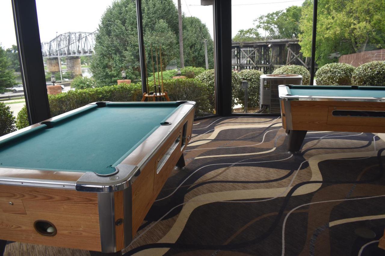 Gadsden Inn & Suites - photo 12