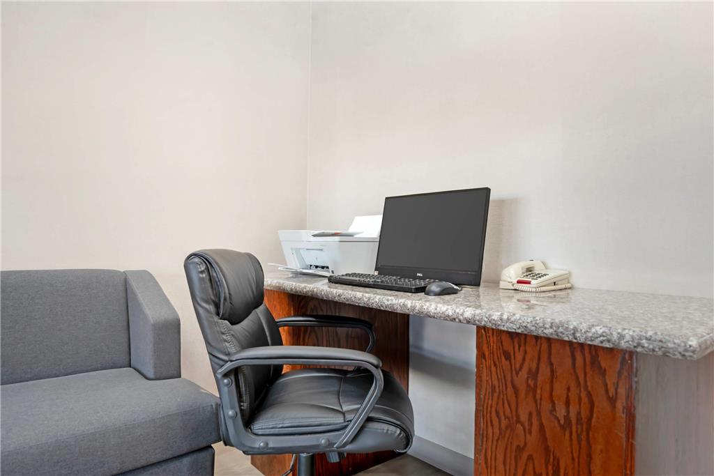 Comfort Inn Livingston - photo 30