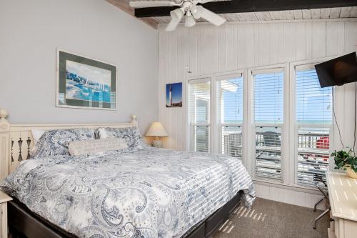Brigantine by Oak Island Accommodations - photo 11