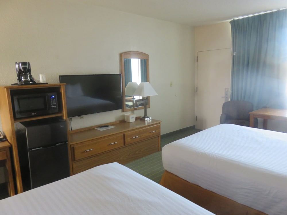 Baymont by Wyndham Fargo - photo 26