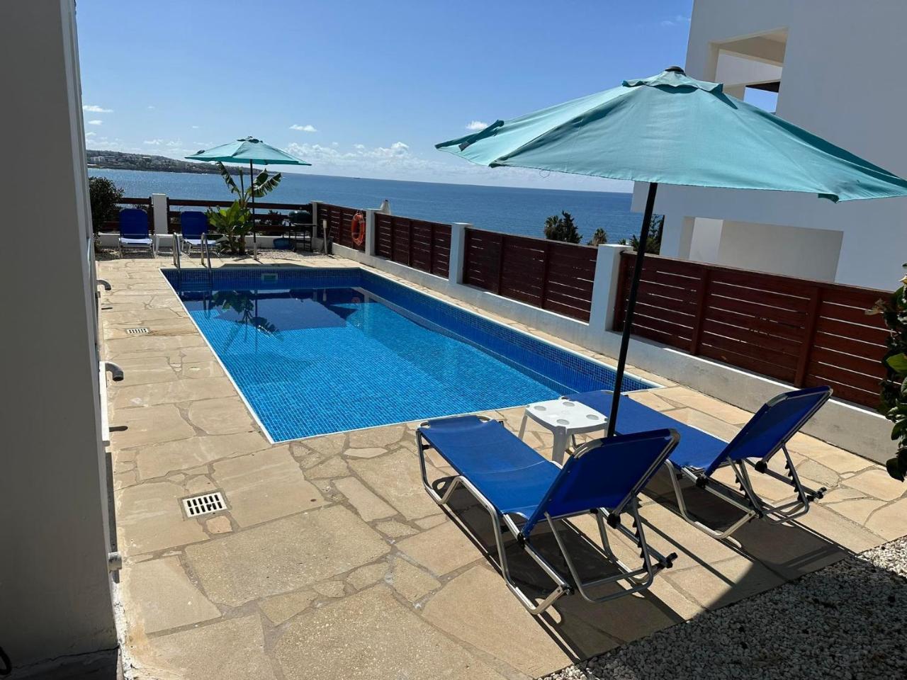 Villa Aqua Sunrise 1km From Beach With Sea Views