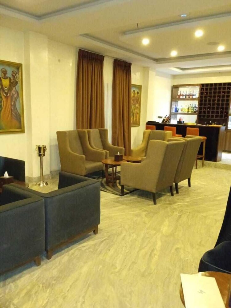 Mulligan Hotel — Lagos — photo 3