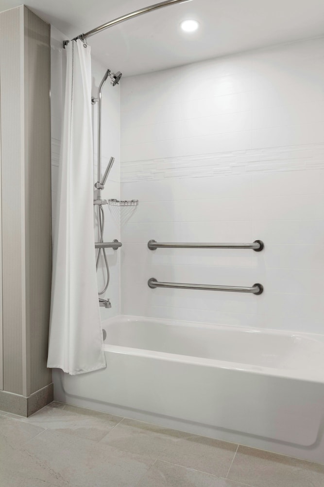 Delta Hotels by Marriott Indianapolis Airport - photo 22