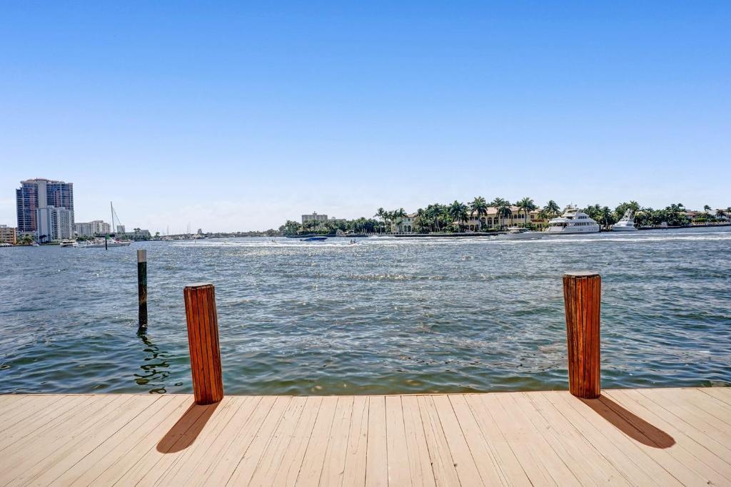Fort Lauderdale Yacht and Beach Club 209 - photo 11