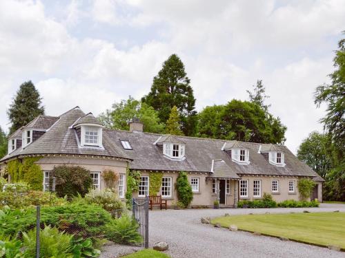 Little Blackhall Lodge — 4-Star Luxury Hotel in Banchory, United Kingdom