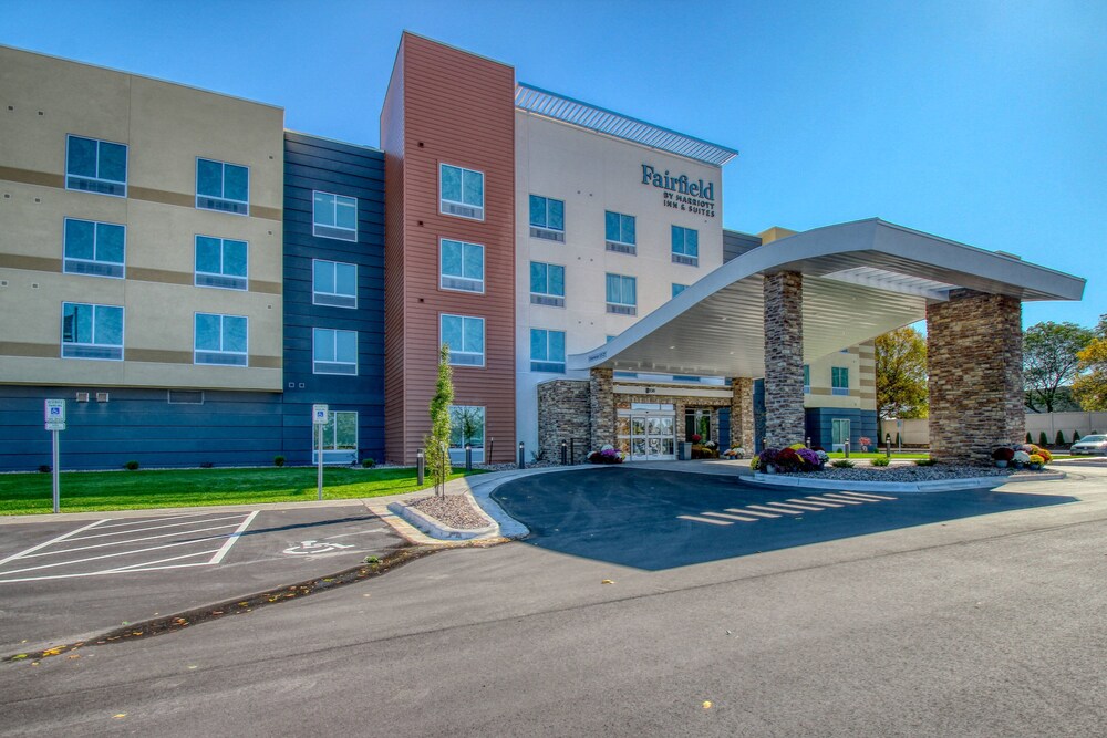 Fairfield Inn & Suites by Marriott Appleton - carbon neutral hotel in Appleton