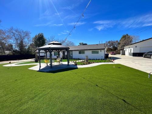 Secluded Quiet Home CherryValley — 4-Star Luxury Hotel in Cherry Valley, United States