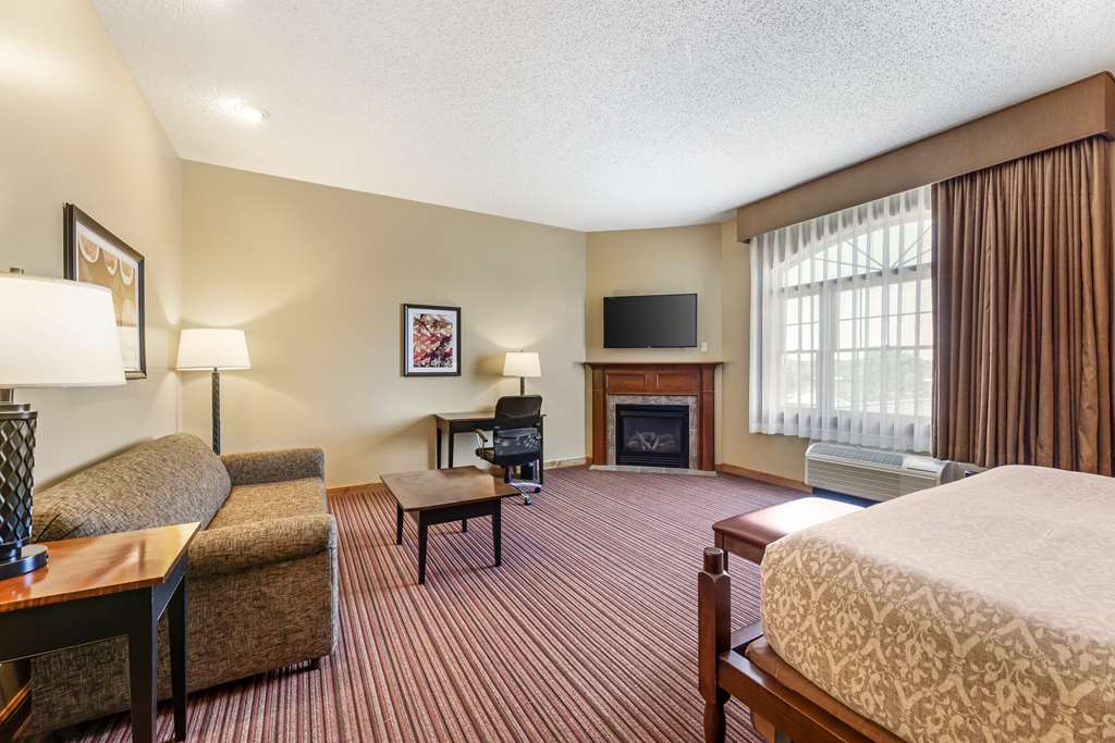 Best Western Plus Dutch Haus Inn and Suites - photo 25