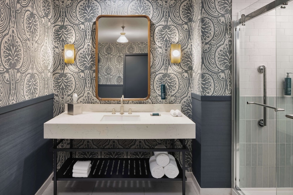DoubleTree Suites by Hilton Hotel Lexington - photo 43