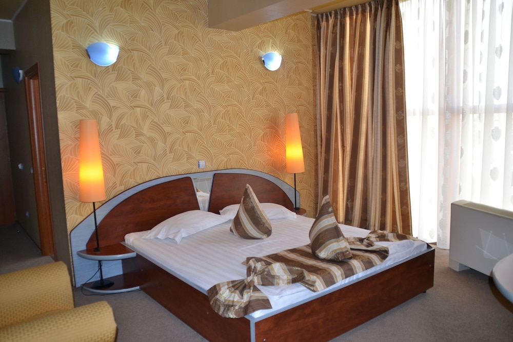 Hotel Helin Electroputere Mall in Craiova, Romania