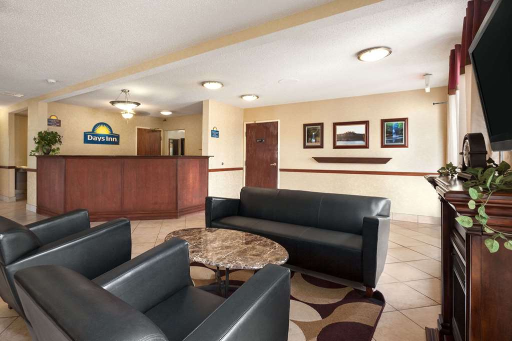 Days Inn by Wyndham Oglesby Starved Rock - photo 4
