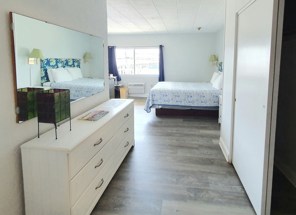 The Coral Sands Motel - photo 17