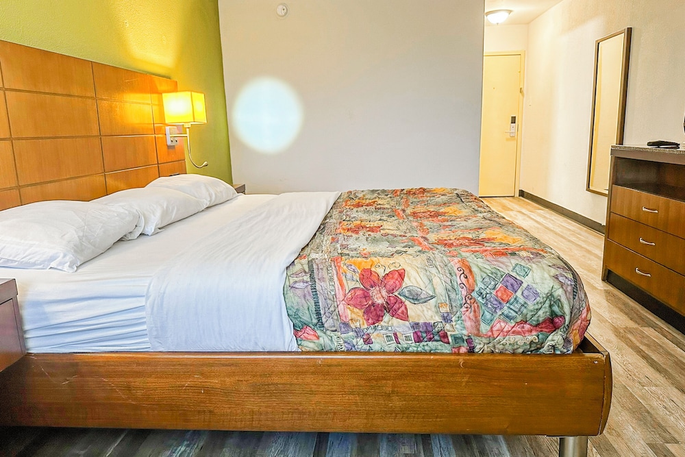 Jackson Hotel & Convention Center - photo 45