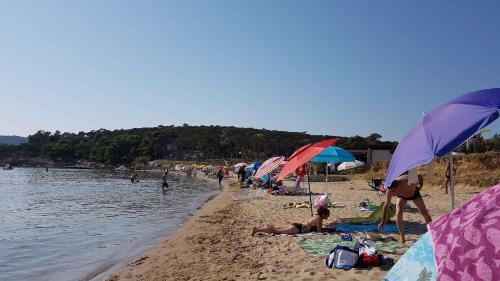 Apartment in Lopar with Two Bedrooms 2 — 4-Star Luxury Hotel in Lopar, Croatia