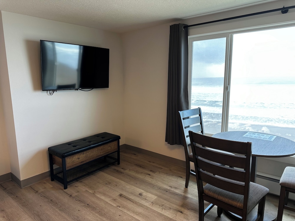 West Beach Suites - photo 62