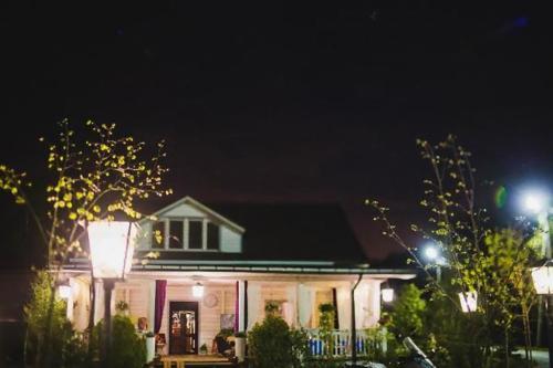 Forest2 - carbon neutral hotel in Suponevo