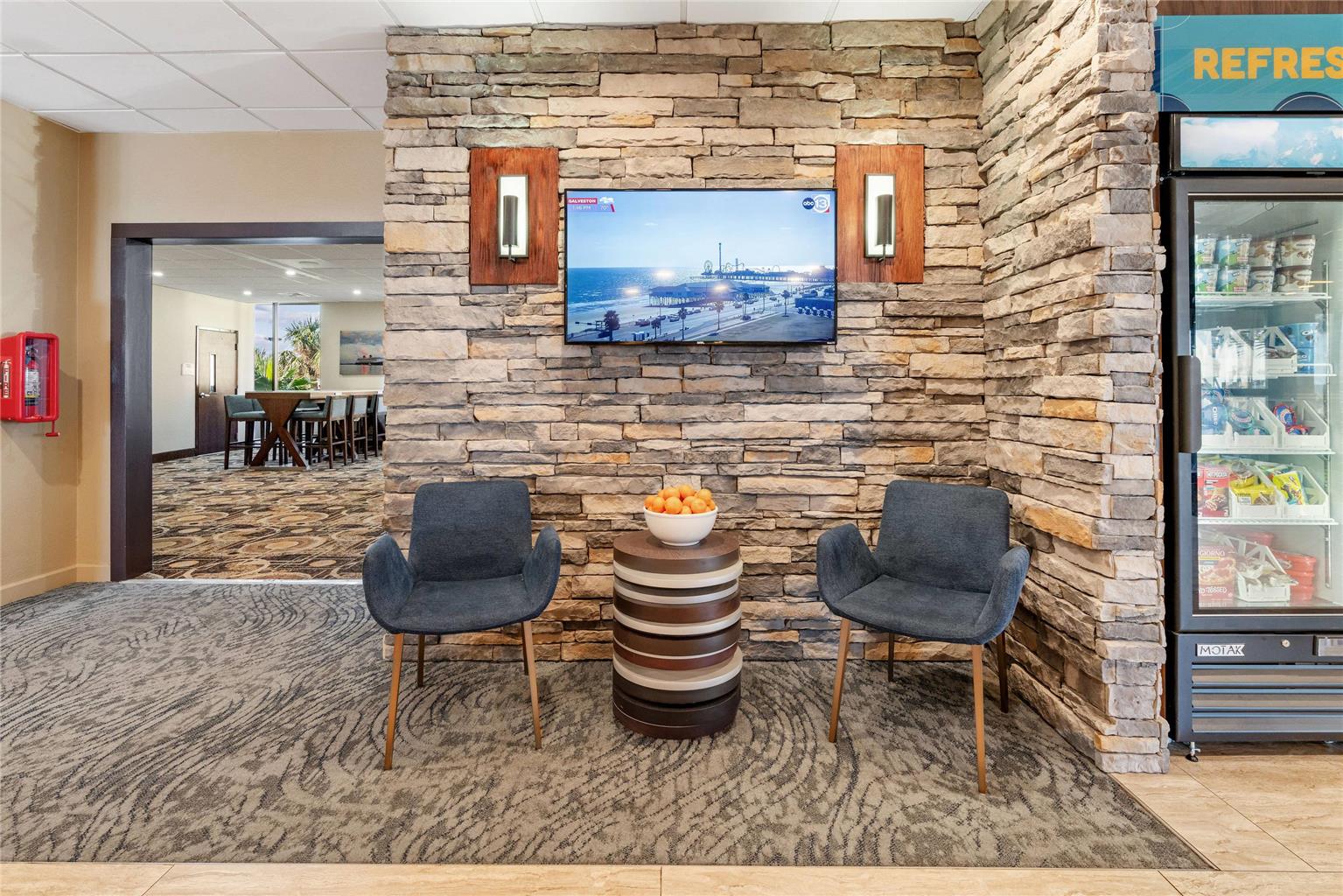 Clarion Pointe Galveston Beachfront - photo 12