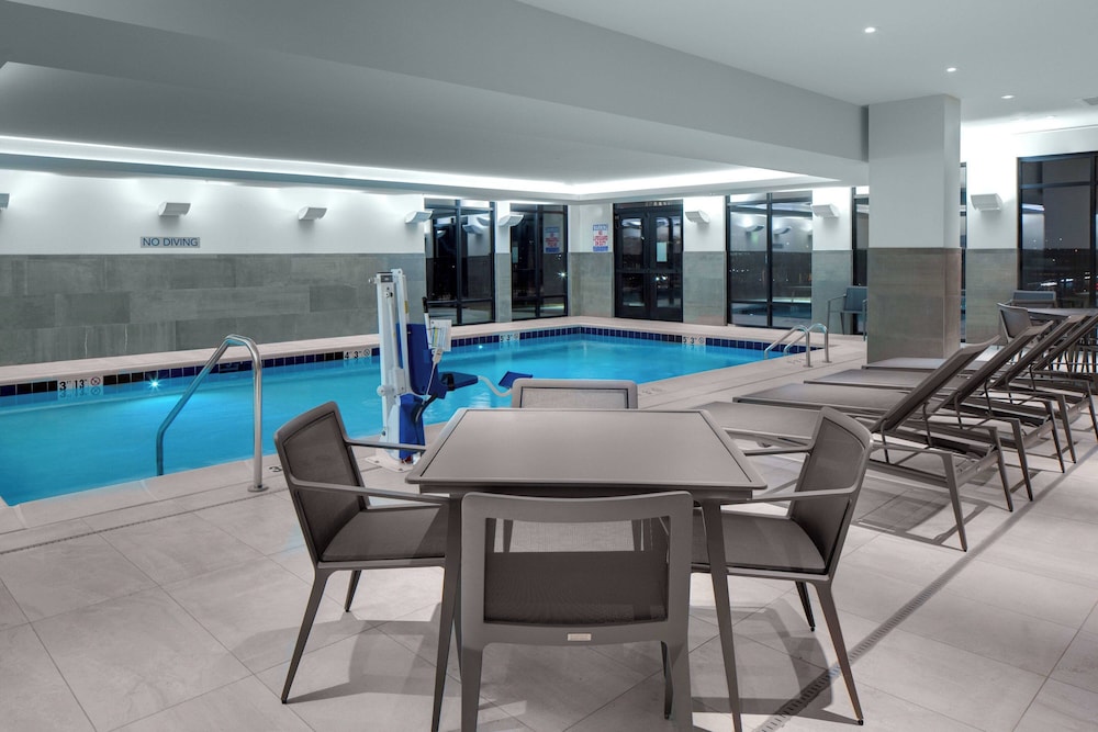 Courtyard by Marriott Jefferson City - photo 18