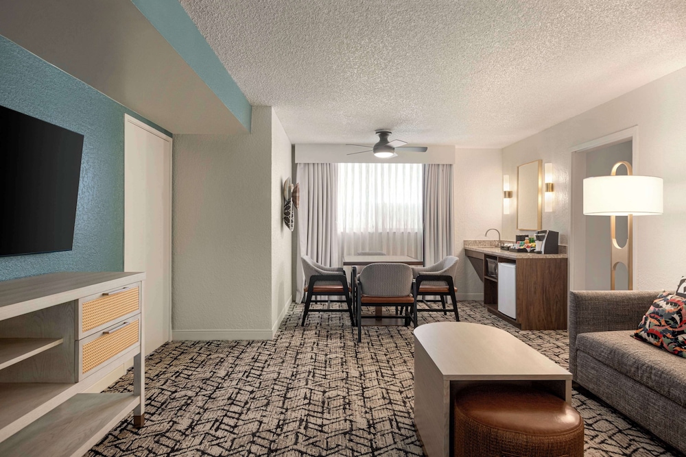 Embassy Suites by Hilton Fort Lauderdale 17th Street - photo 29