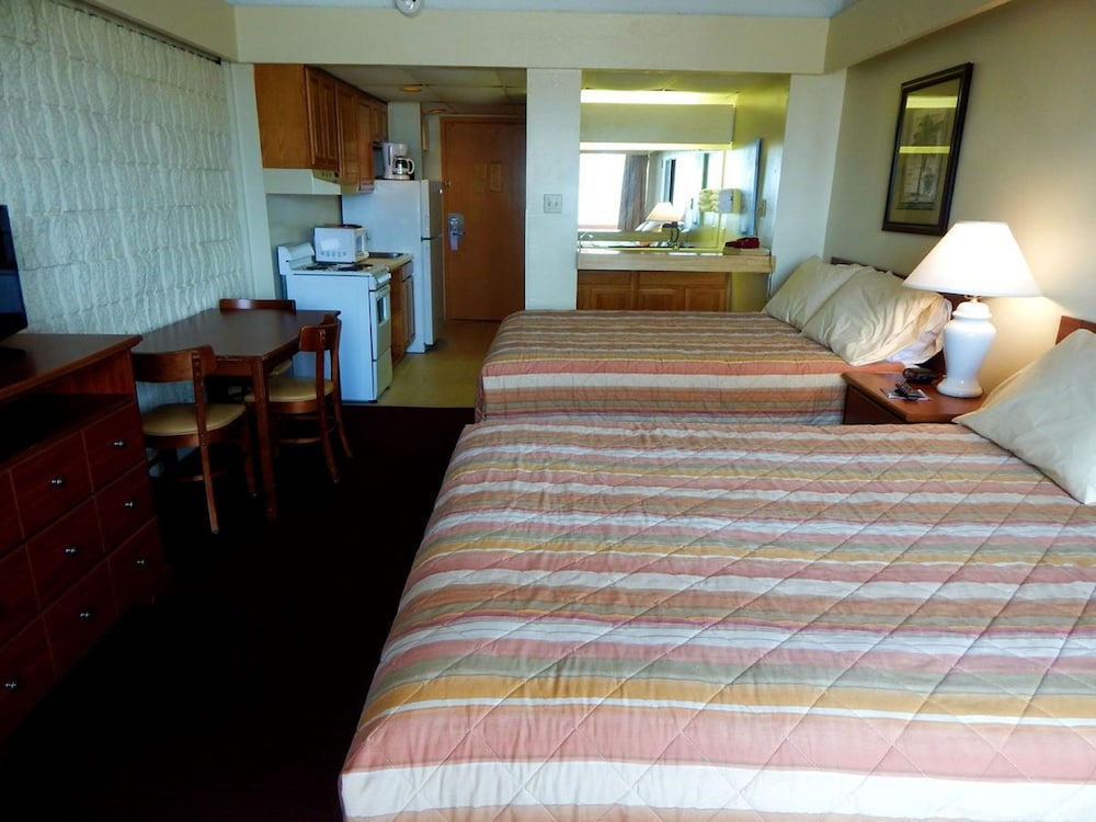 Padre South Hotel On The Beach - photo 9