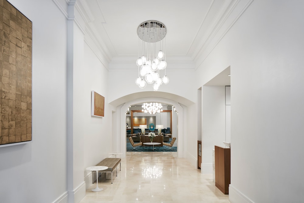 Club Quarters Hotel Downtown Houston - photo 3