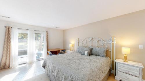 729 Queens Grant - photo 9
