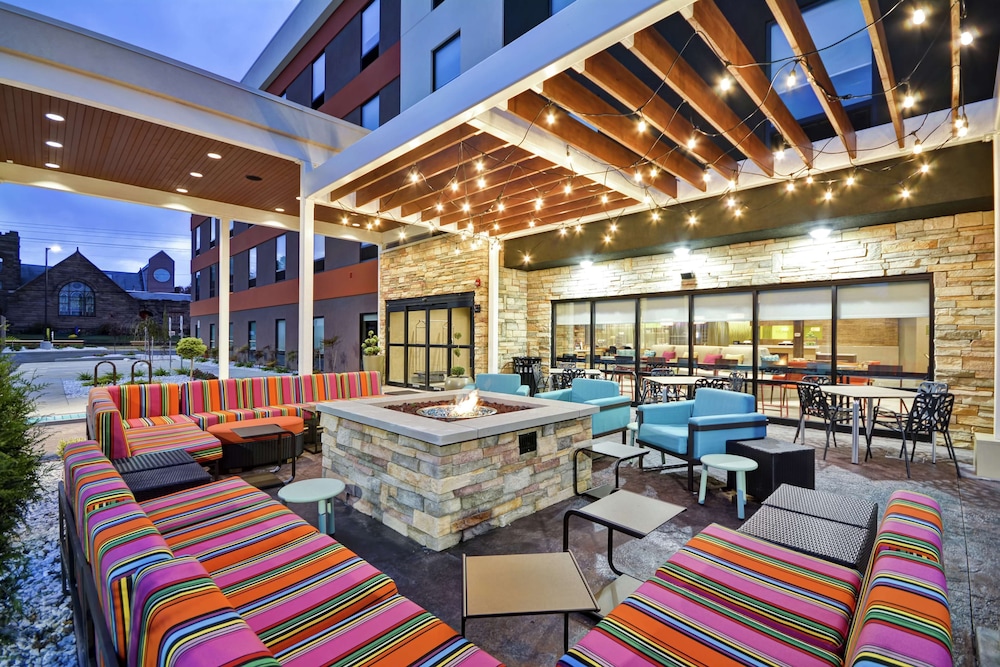 Home2 Suites by Hilton Carbondale - photo 42