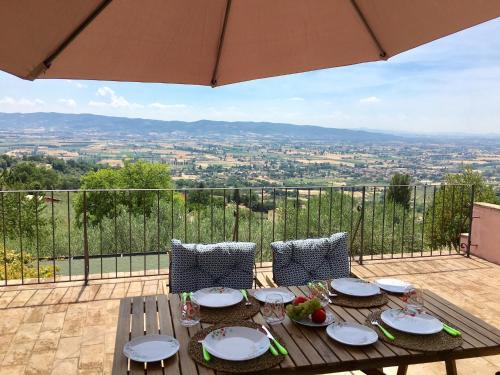 Assisi Villa RandR — 4-Star Luxury Hotel in Megliadino San Vitale, Italy
