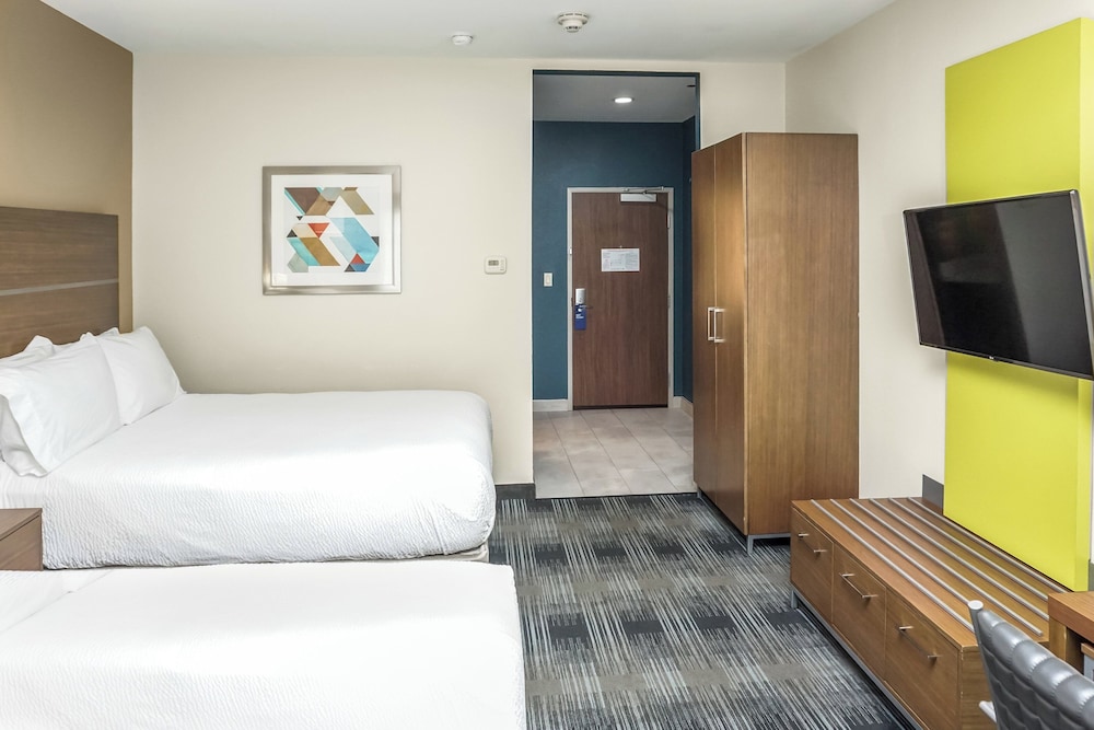 Holiday Inn Express and Suites Houston Westchase Westheimer by IHG - photo 37