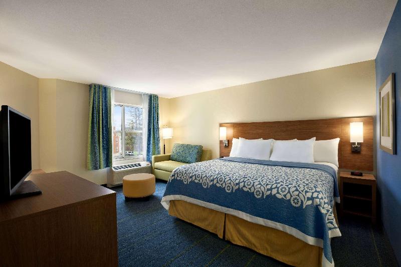 Sleep Inn & Suites Altoona North - photo 32