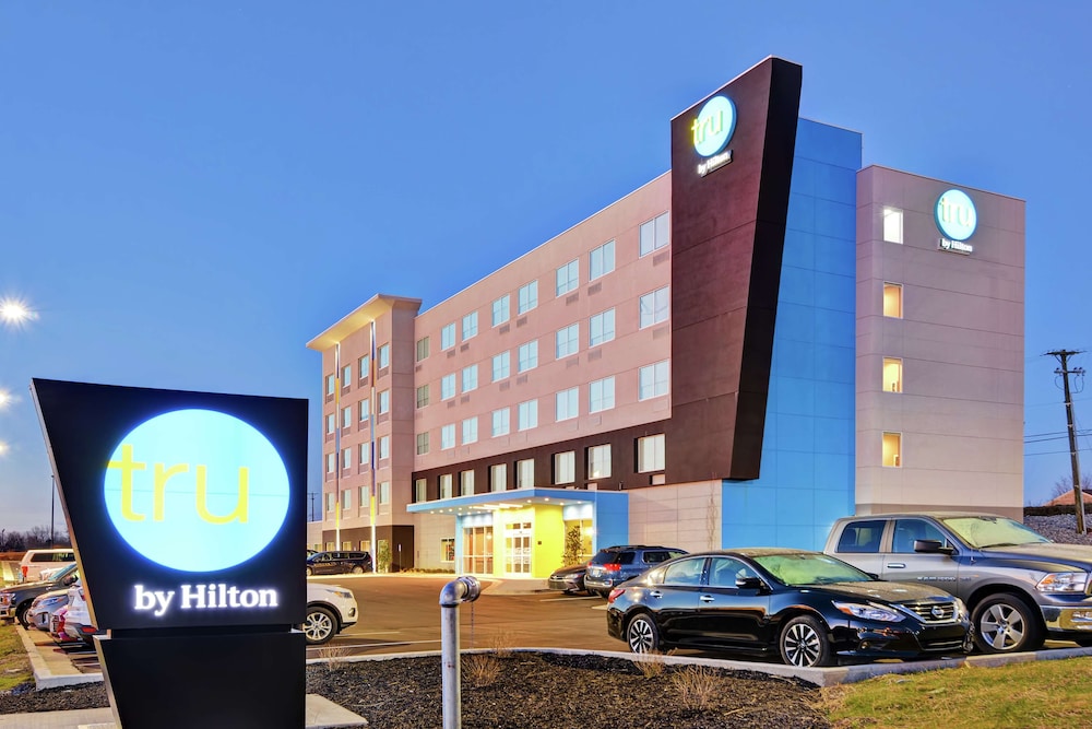 Tru by Hilton Richmond - featured photo