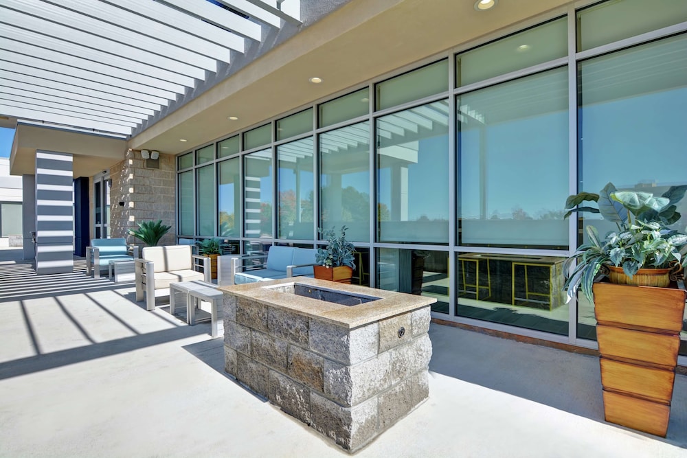 Home2 Suites by Hilton Springdale - photo 44