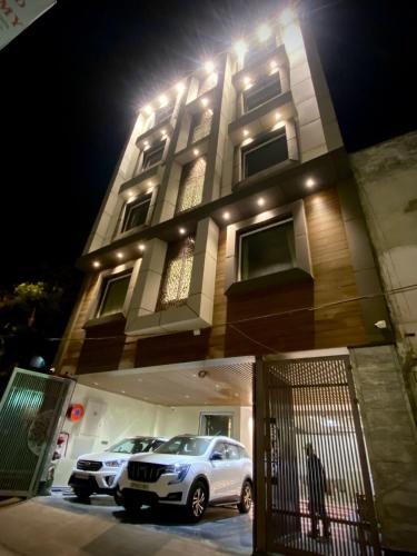 Hotel Glorious Grand - last minute hotel in Varanasi