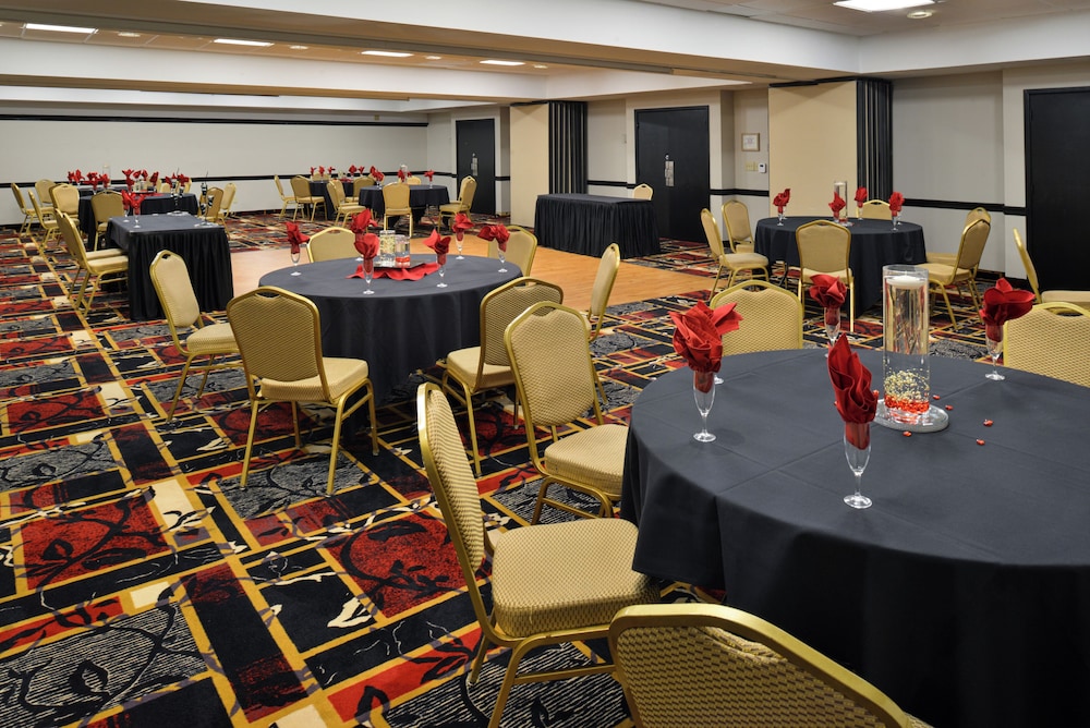 Hawthorne Inn and Conference Center - photo 47