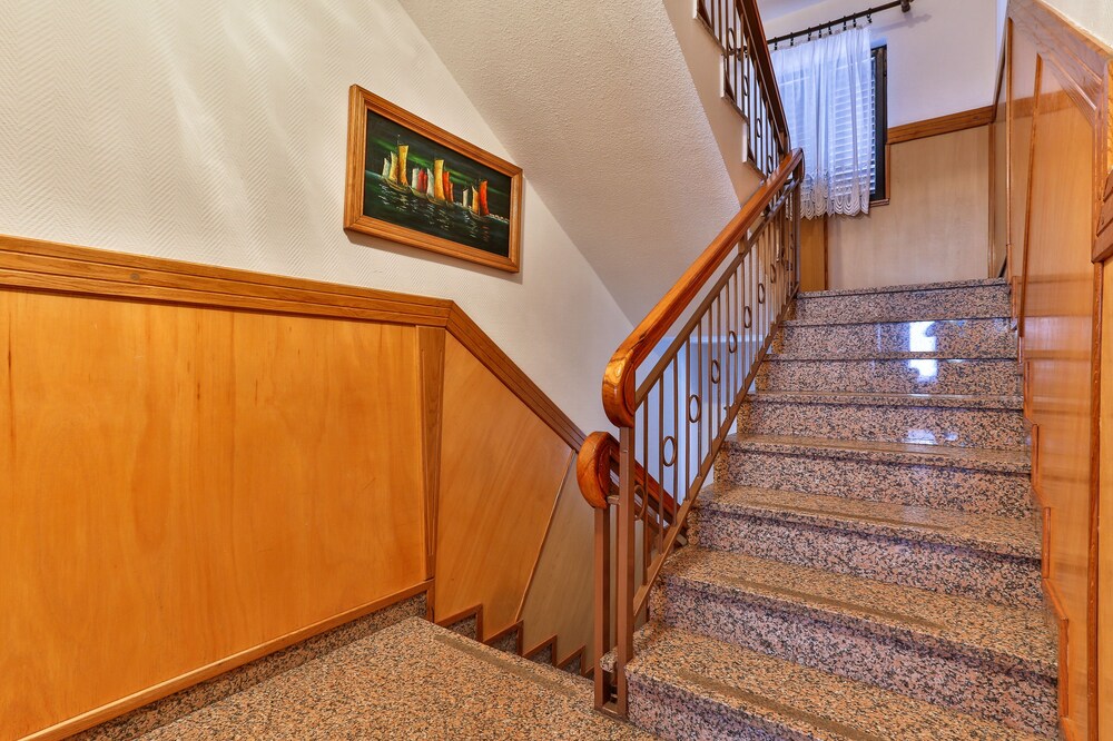 Villa Dvor Kornic — 4-Star Luxury Hotel in Budva, Montenegro
