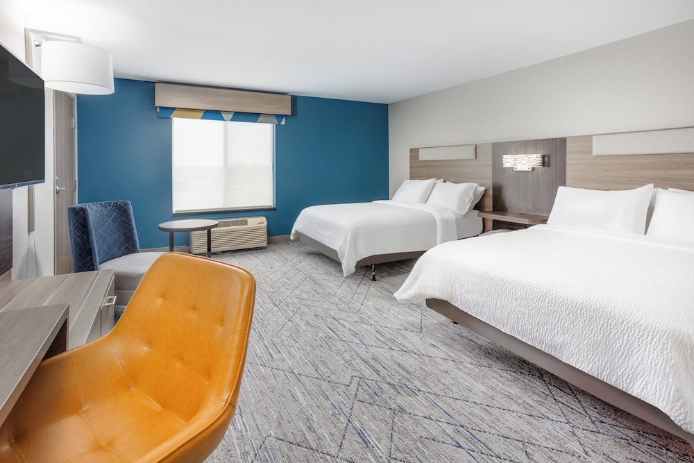 Holiday Inn Express Kearney by IHG - photo 20